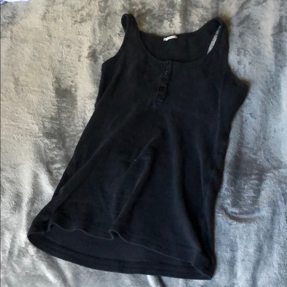 black tank